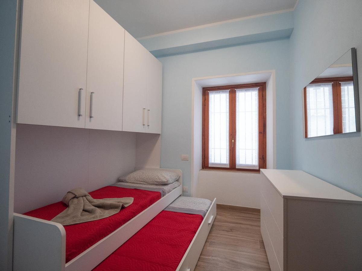 Camelia House Apartment Bellano Bagian luar foto