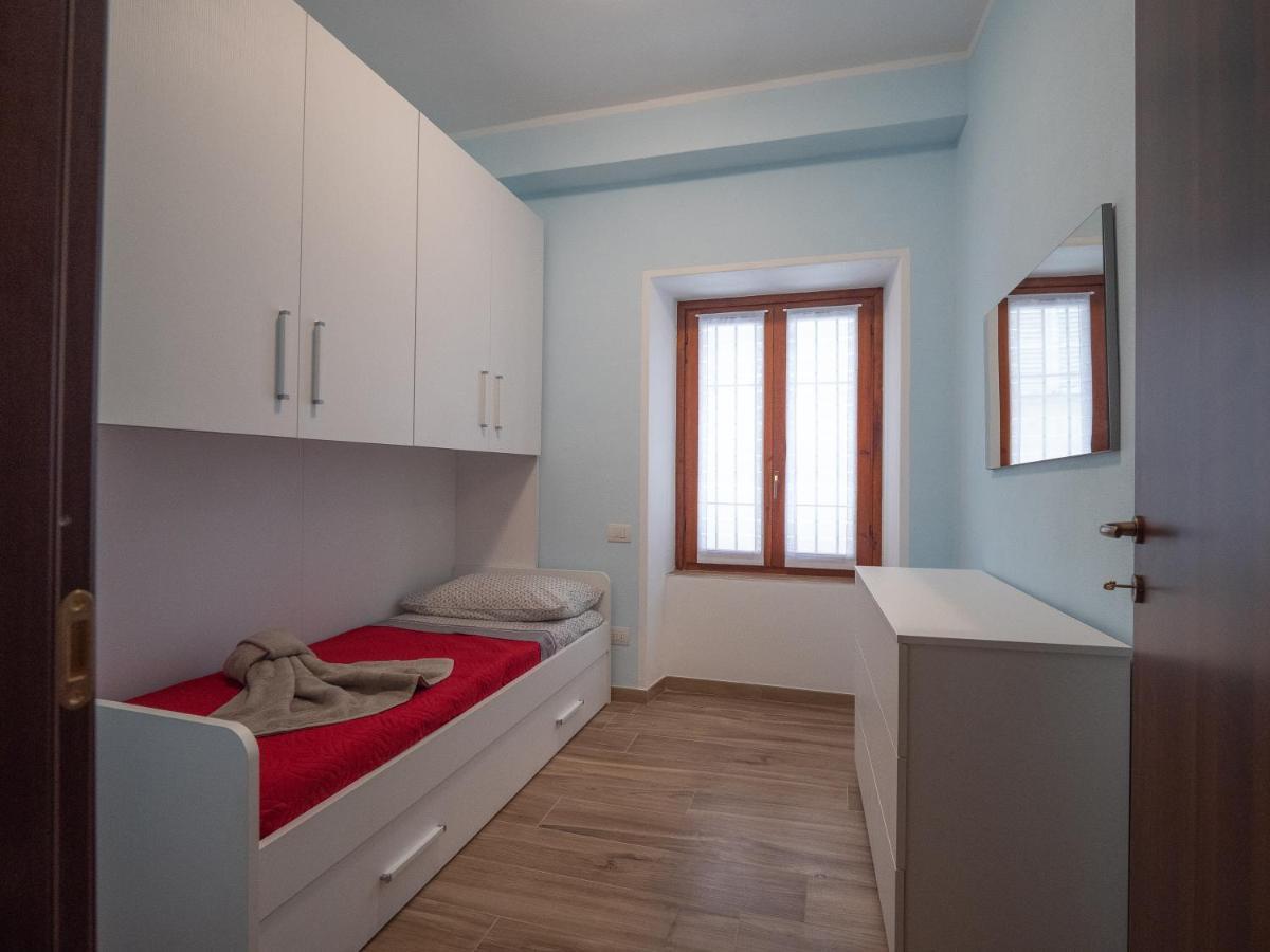 Camelia House Apartment Bellano Bagian luar foto