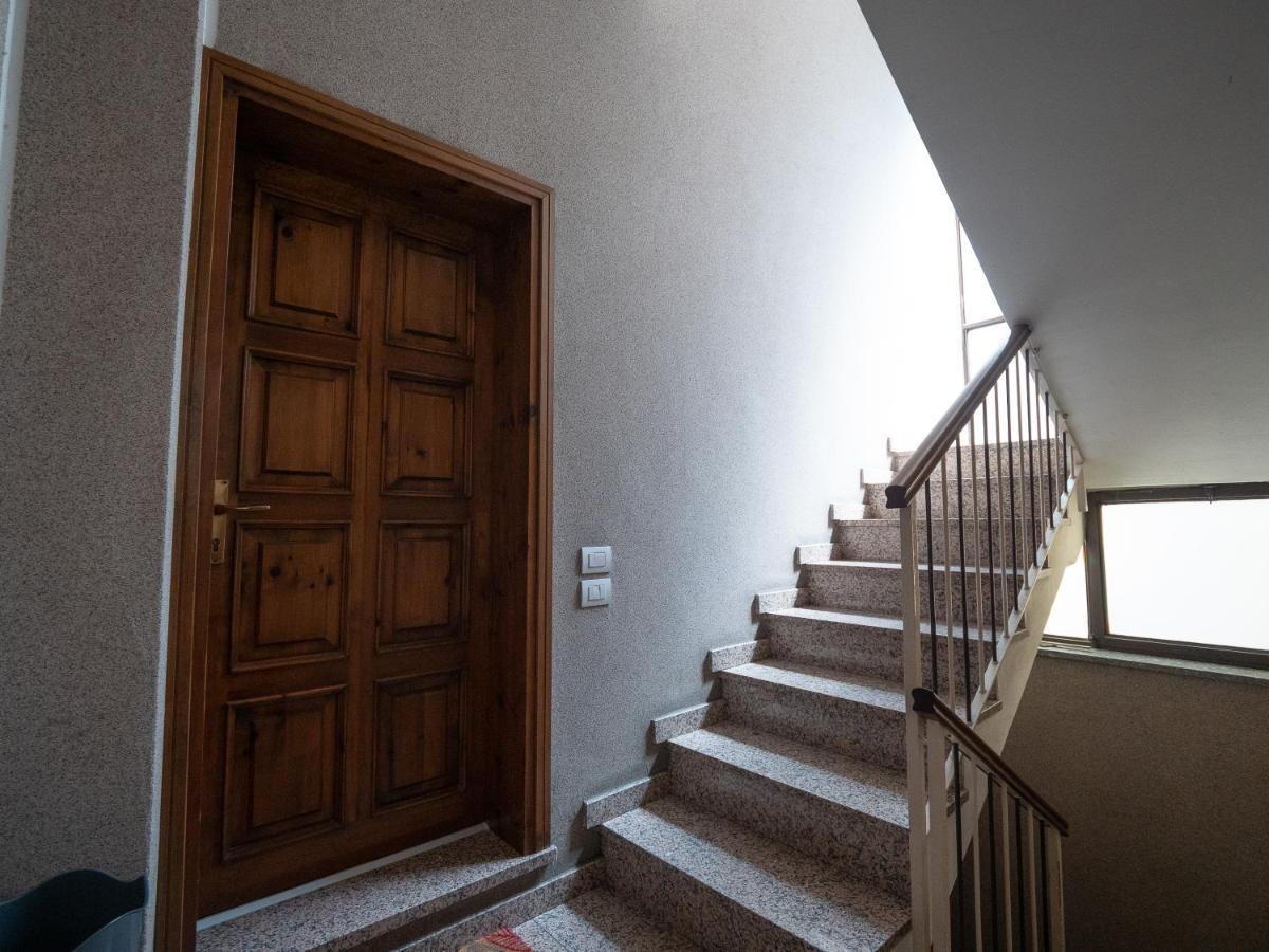 Camelia House Apartment Bellano Bagian luar foto
