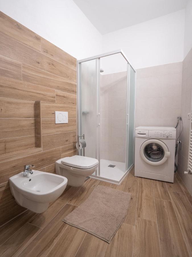 Camelia House Apartment Bellano Bagian luar foto